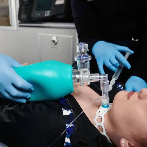 Control-Cric<sup>®</sup> Surgical Cricothyrotomy Kit